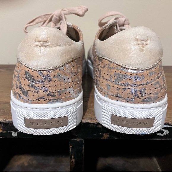 Trask Cream Sneakers Classic Low-Top Design - Picture 7 of 9